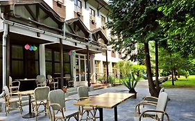 Salgo Hotel