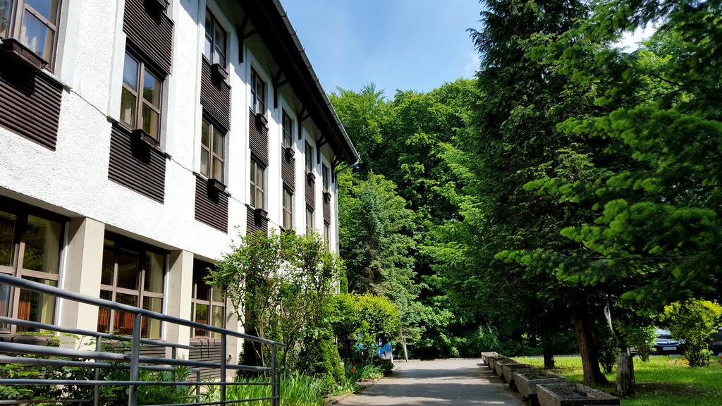 Salgo Hotel Шальготарьян Экстерьер фото
