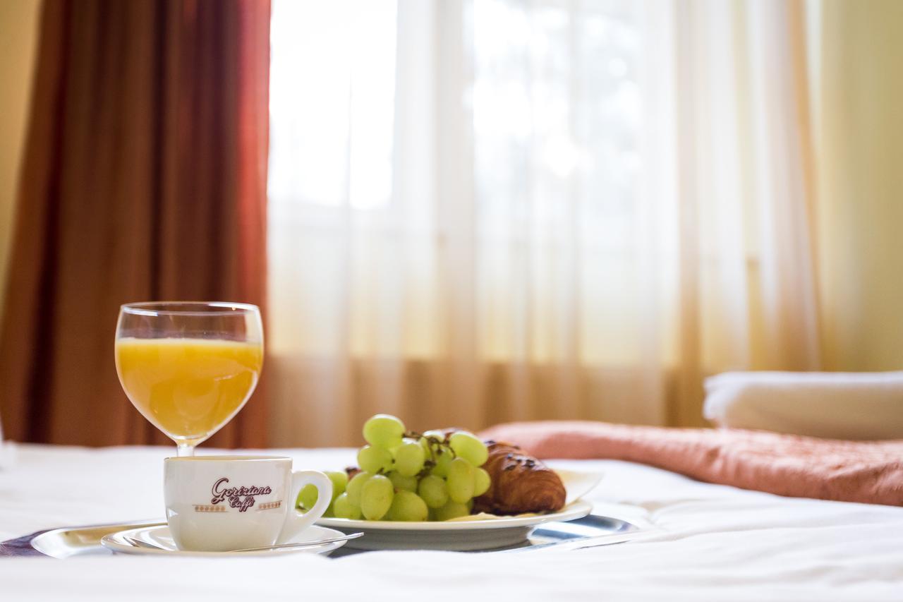 Salgo Hotel Шальготарьян Экстерьер фото